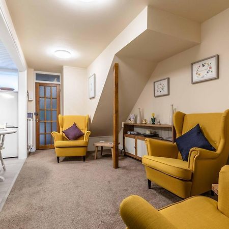 Central Windsor, 2 Bedroom 2 Bathroom, 5 Minutes To Castle Exteriör bild